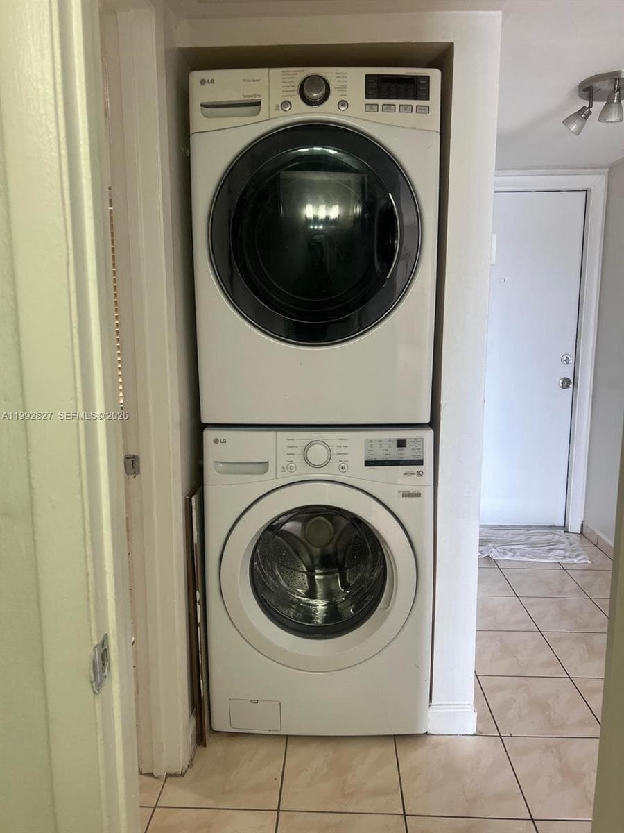 6465 W 27th Ave # 202, Hialeah FL 33016 — 10