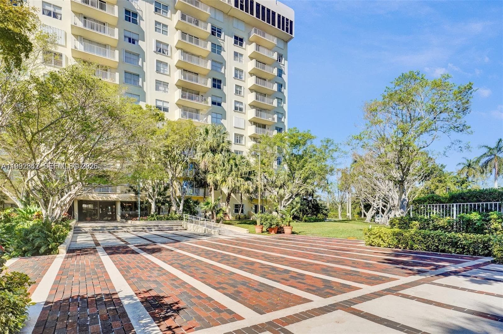 11111 Biscayne Blvd # 7E, Miami FL 33181 — 8