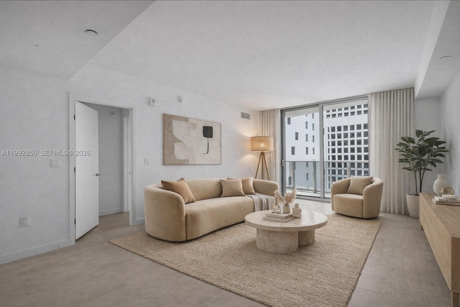 77 SE 5th Street # 2914, Miami FL 33131 — 16