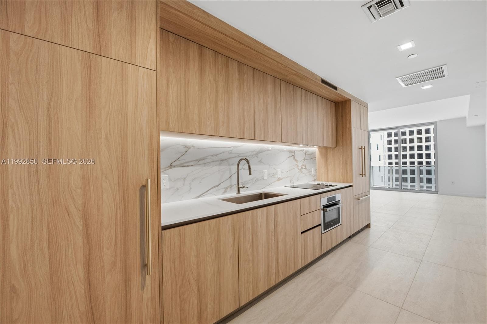 77 SE 5th Street # 2914, Miami FL 33131 — 12
