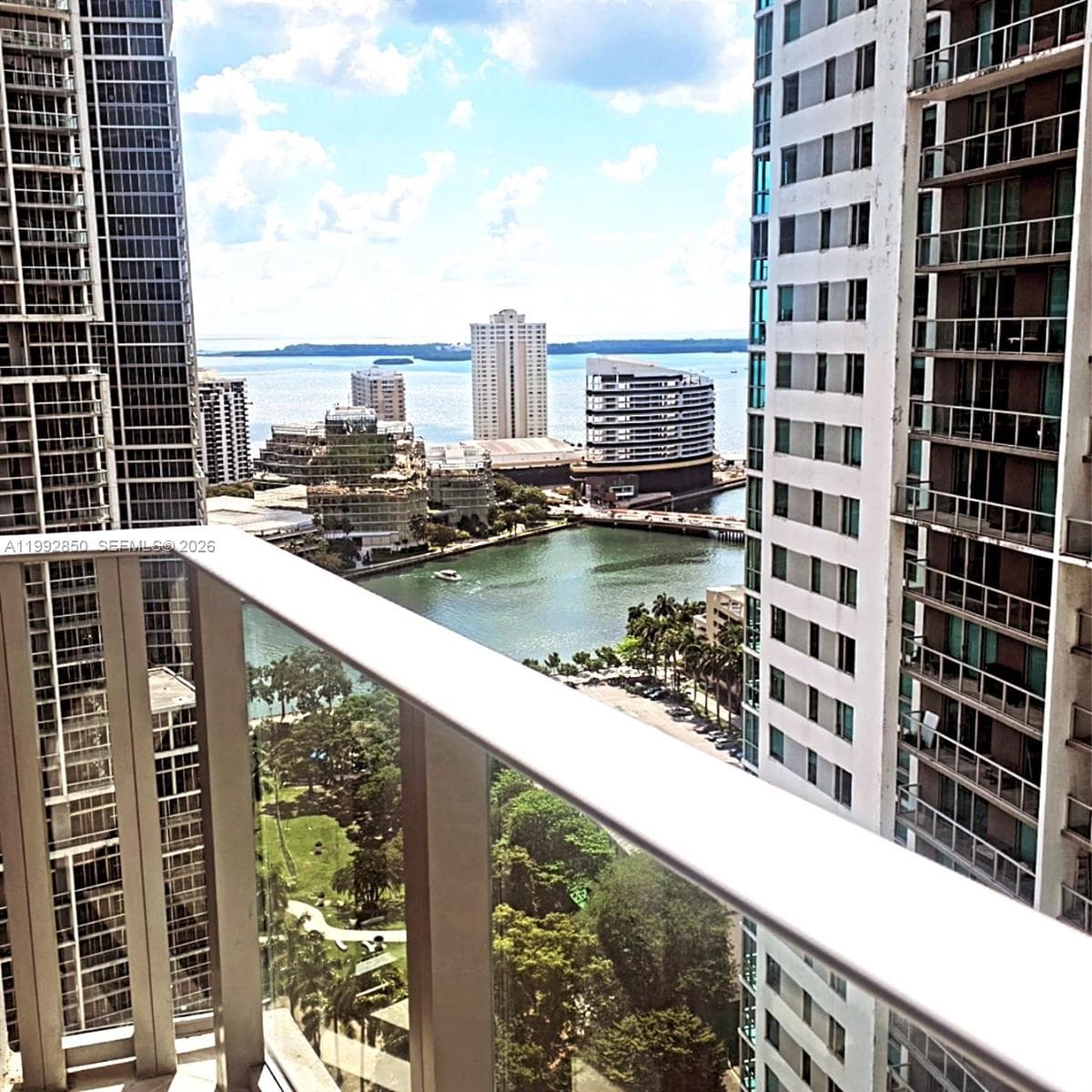 77 SE 5th Street # 2914, Miami FL 33131 — 26