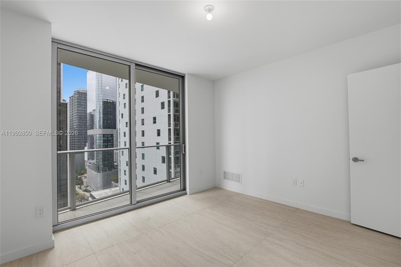 77 SE 5th Street # 2914, Miami FL 33131 — 22