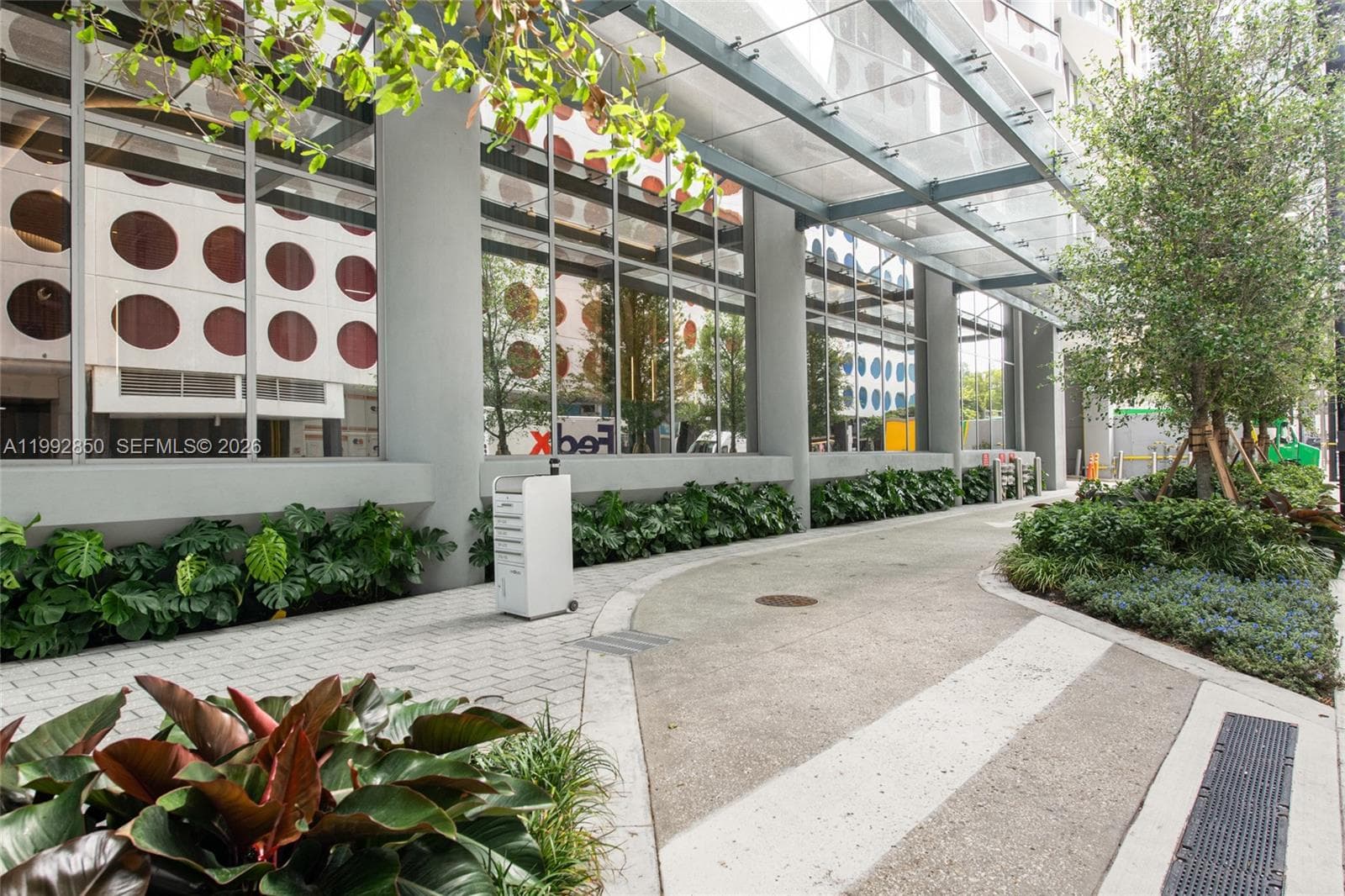 77 SE 5th Street # 2914, Miami FL 33131 — 3