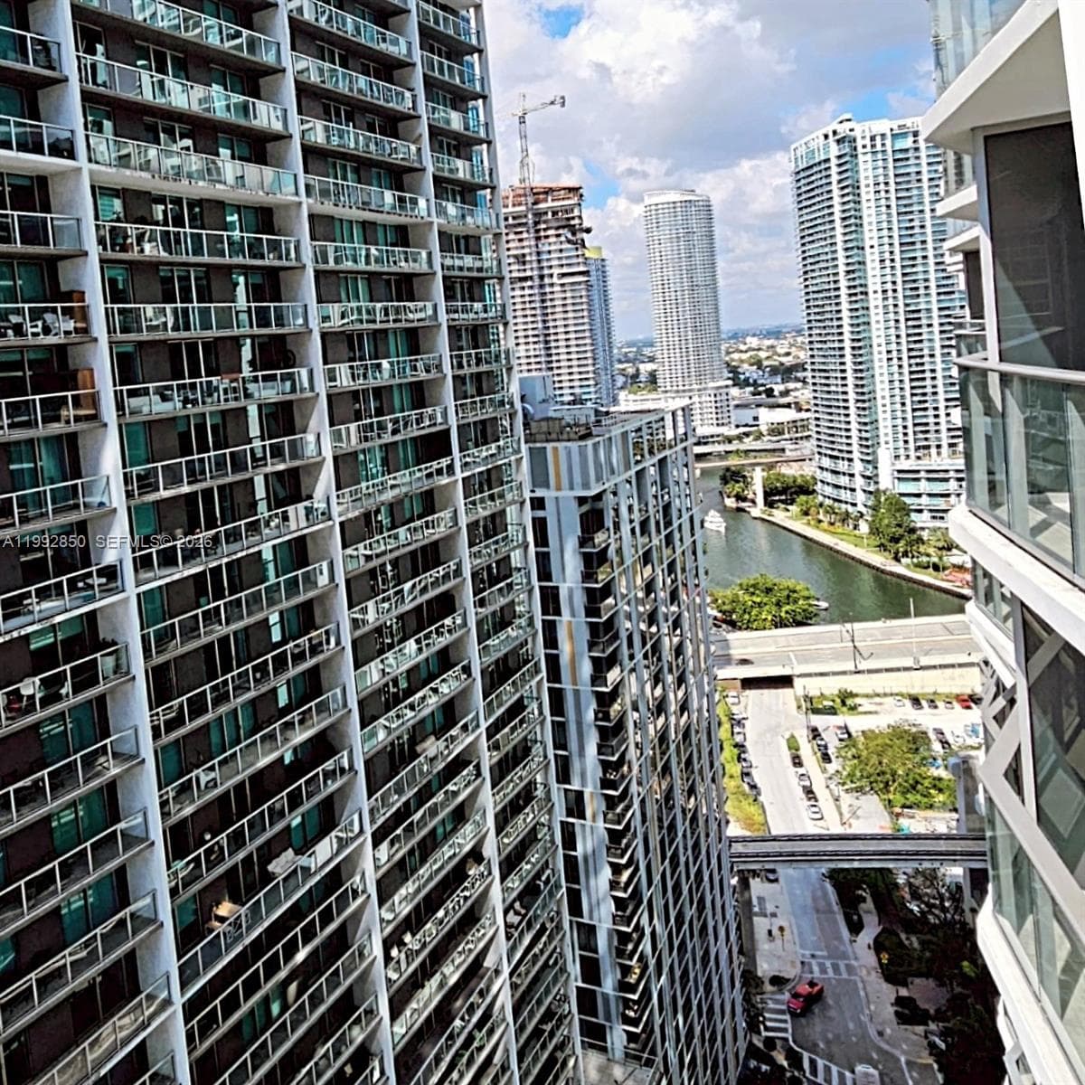 77 SE 5th Street # 2914, Miami FL 33131 — 32