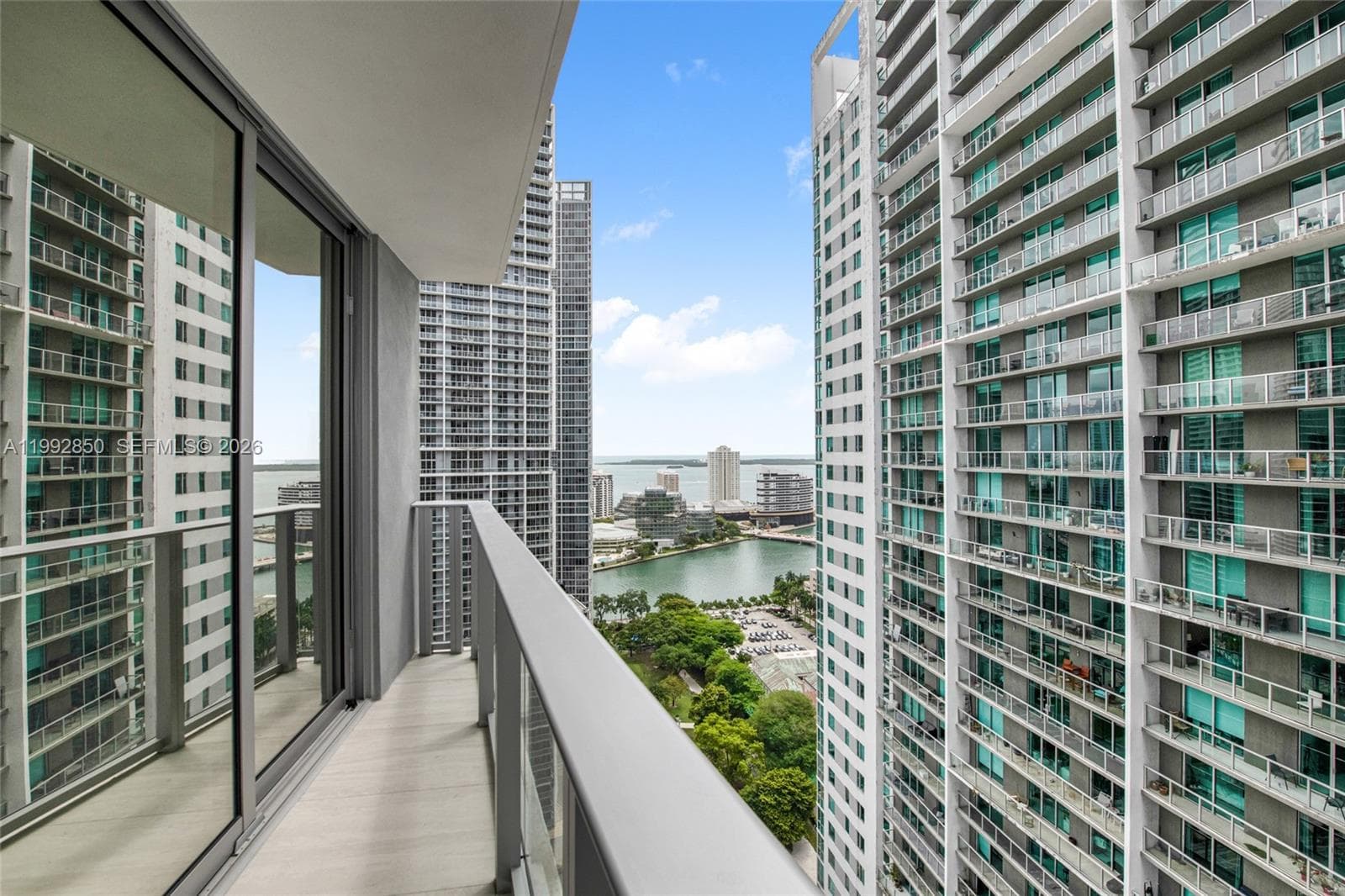77 SE 5th Street # 2914, Miami FL 33131 — 28