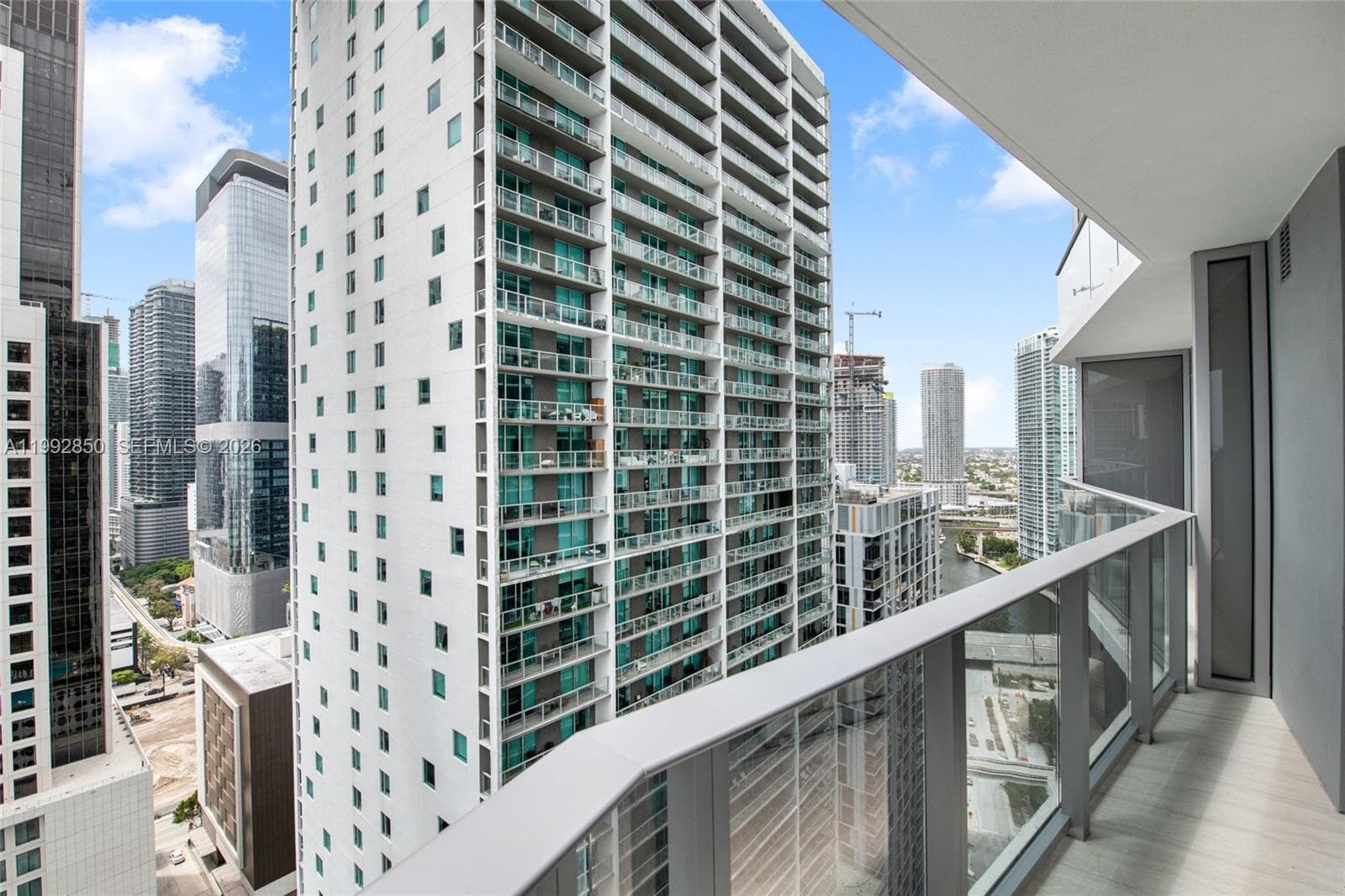 77 SE 5th Street # 2914, Miami FL 33131 — 30