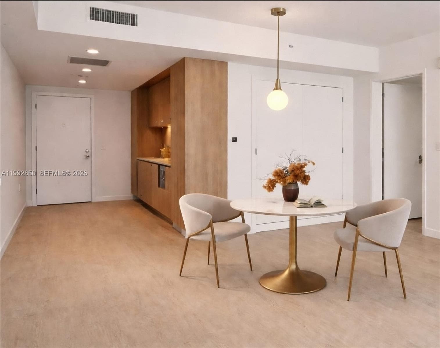 77 SE 5th Street # 2914, Miami FL 33131 — 15