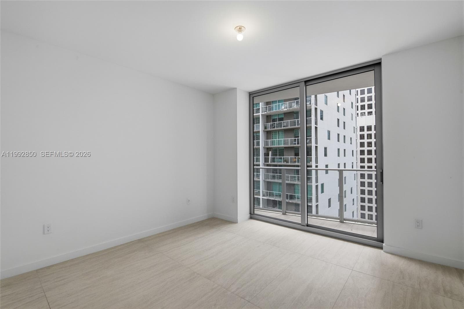 77 SE 5th Street # 2914, Miami FL 33131 — 21