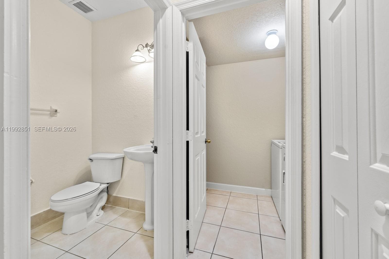 2411 SE 14th St, Homestead FL 33035 — 9