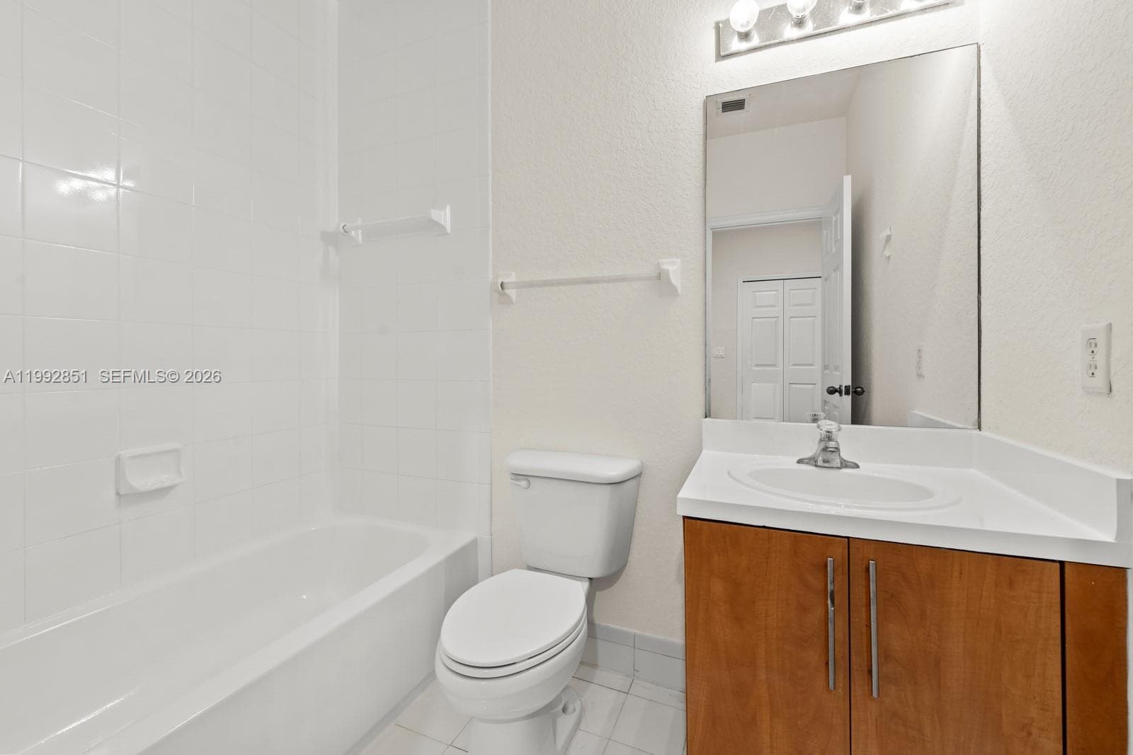 2411 SE 14th St, Homestead FL 33035 — 24