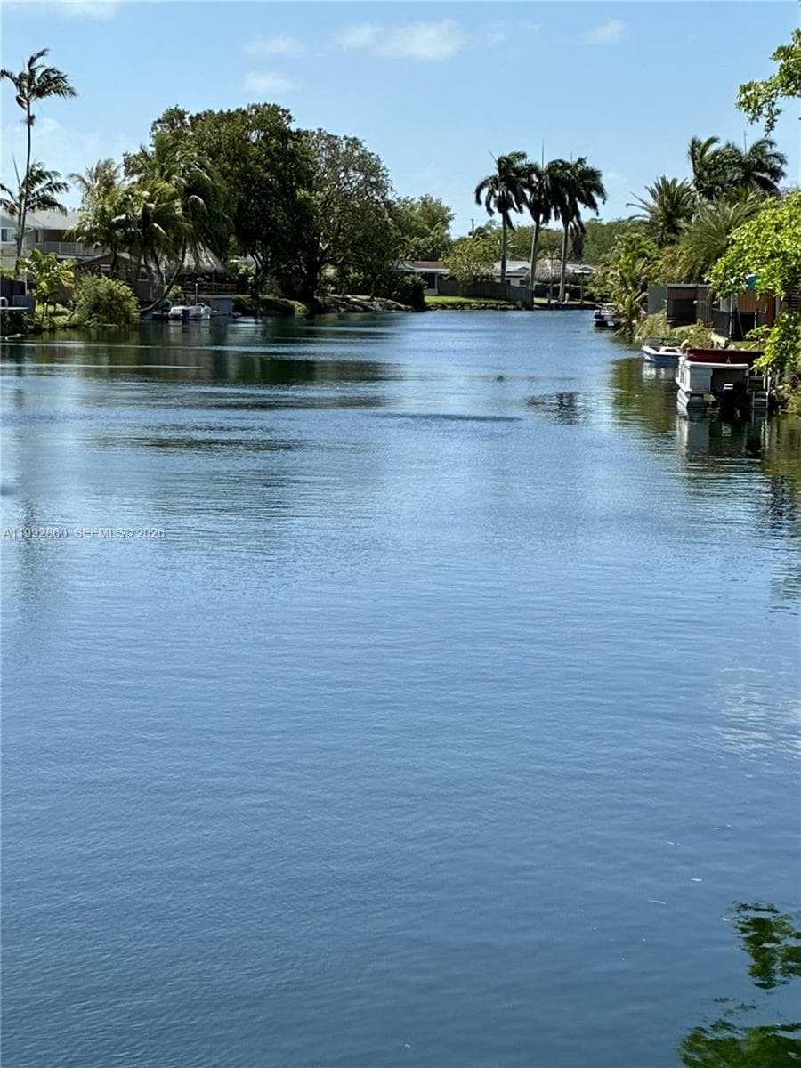 20020 Bel Aire Dr, Cutler Bay FL 33189 — 17