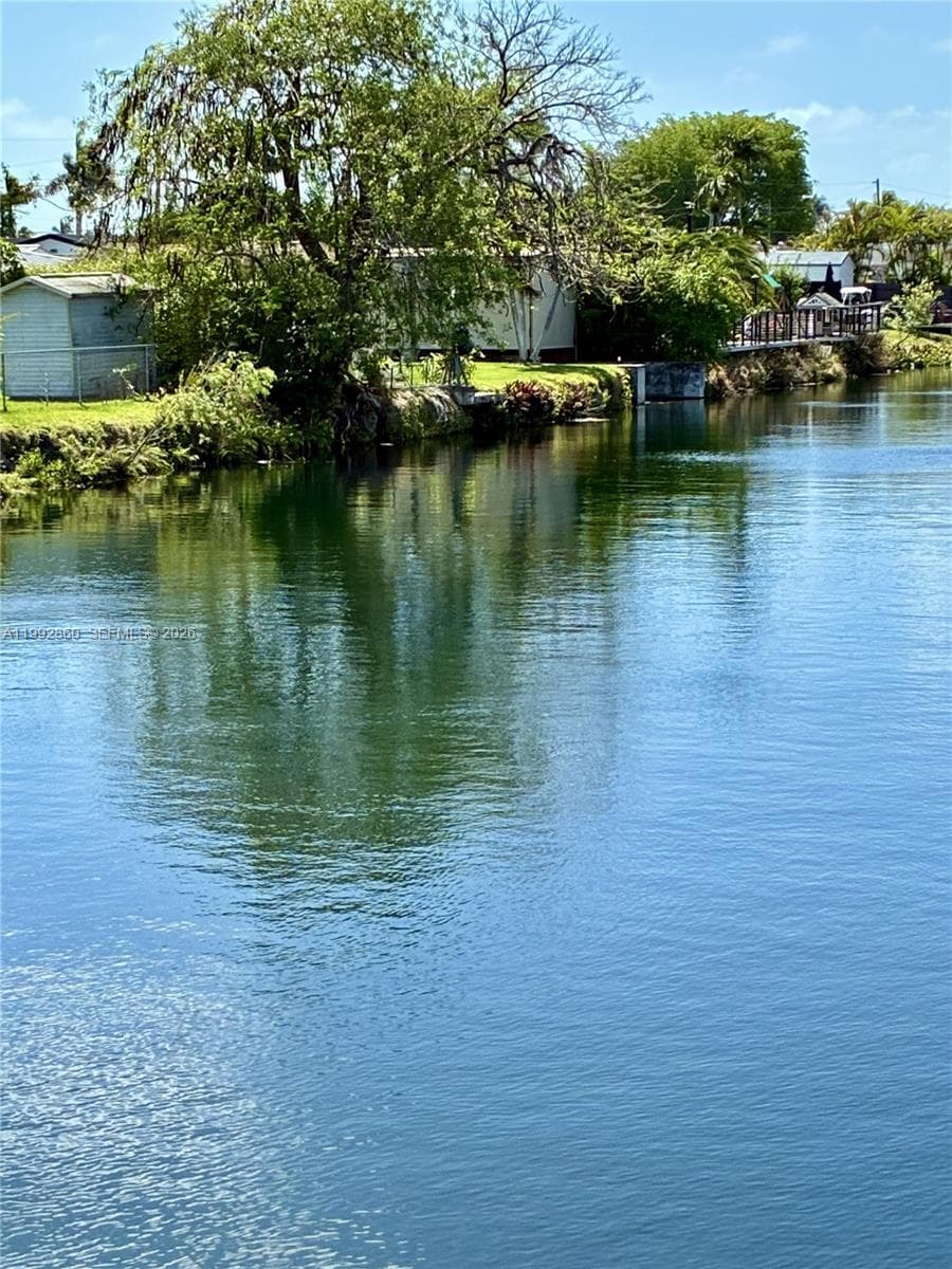 20020 Bel Aire Dr, Cutler Bay FL 33189 — 14