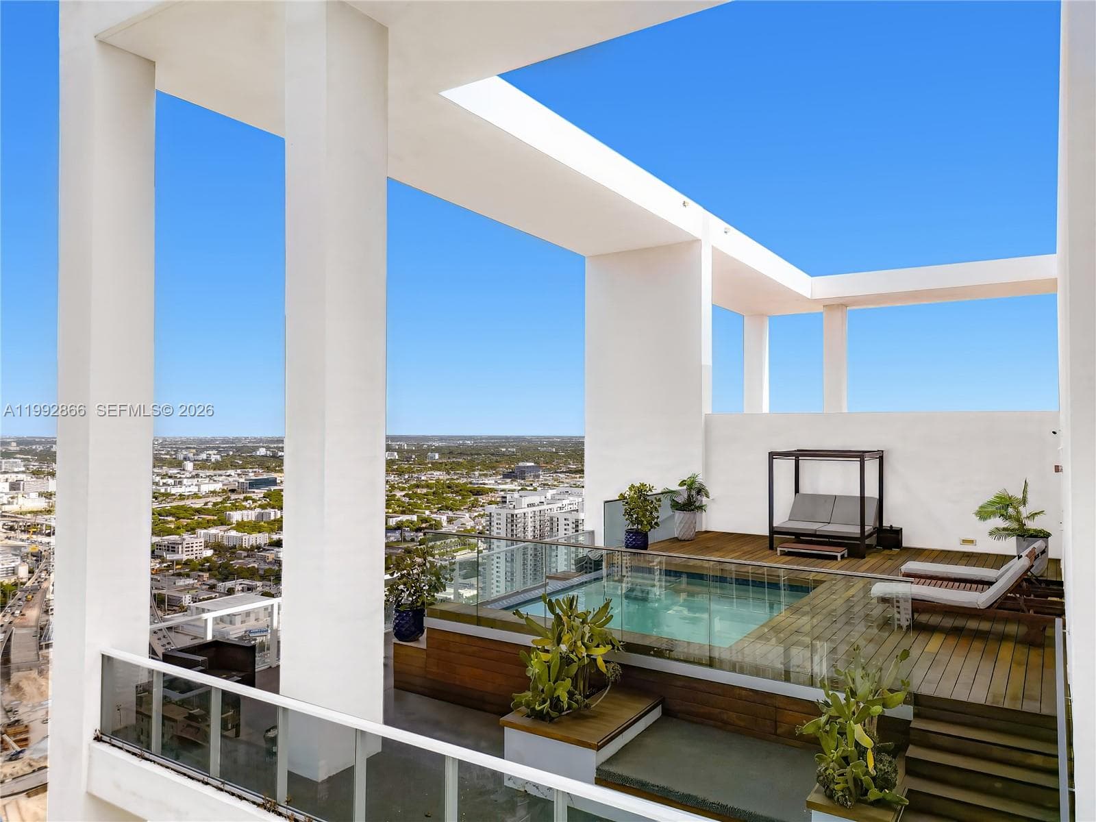 1040 Biscayne Blvd # 4607, Miami FL 33132 — 26