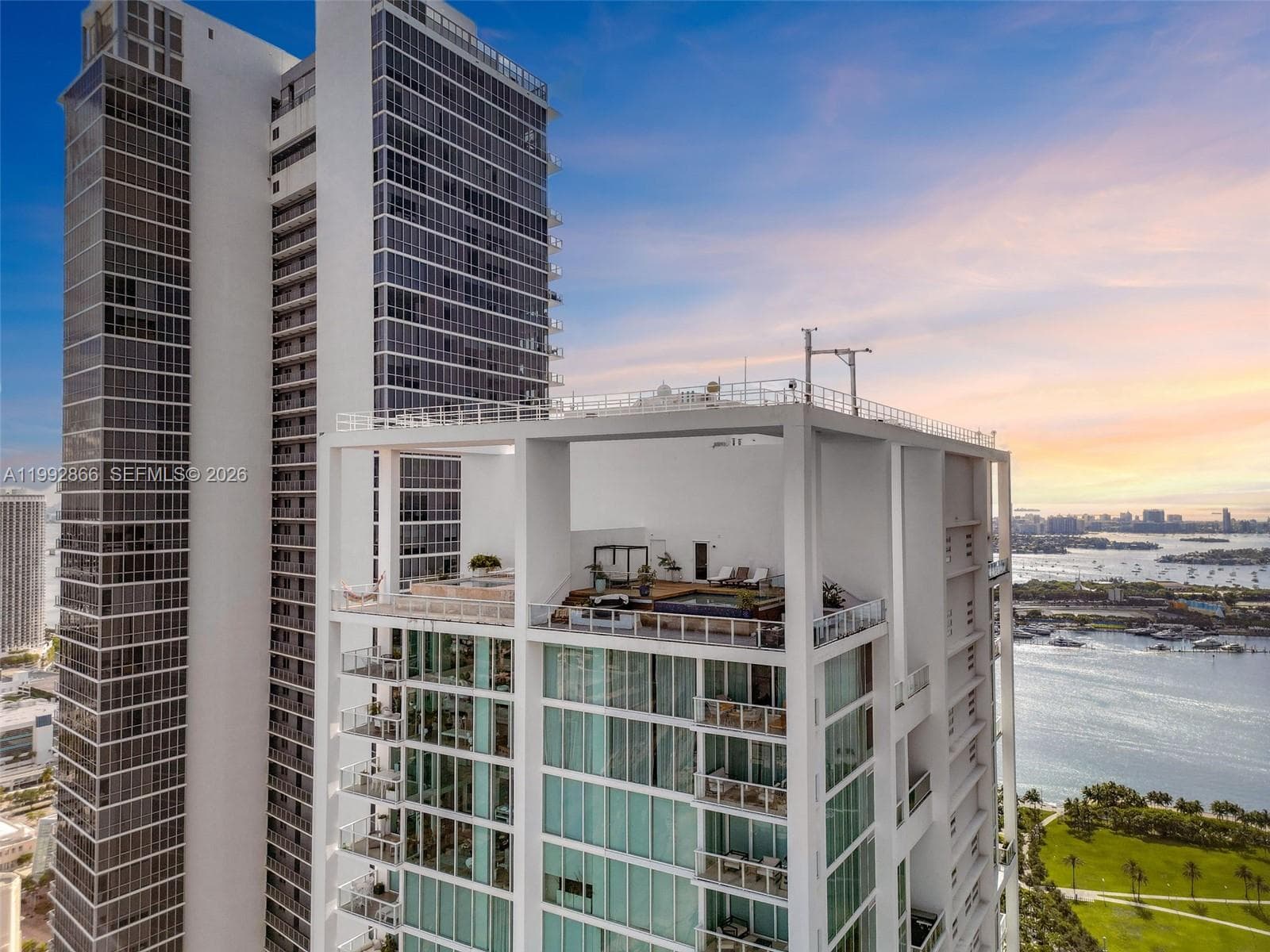 1040 Biscayne Blvd # 4607, Miami FL 33132 — 5