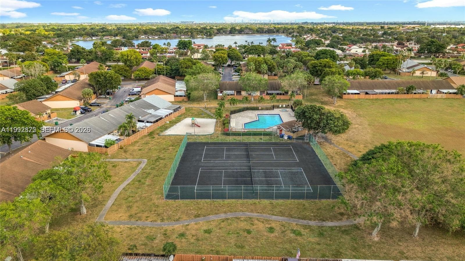 6722 NW 192nd Ln, Hialeah FL 33015 — 44