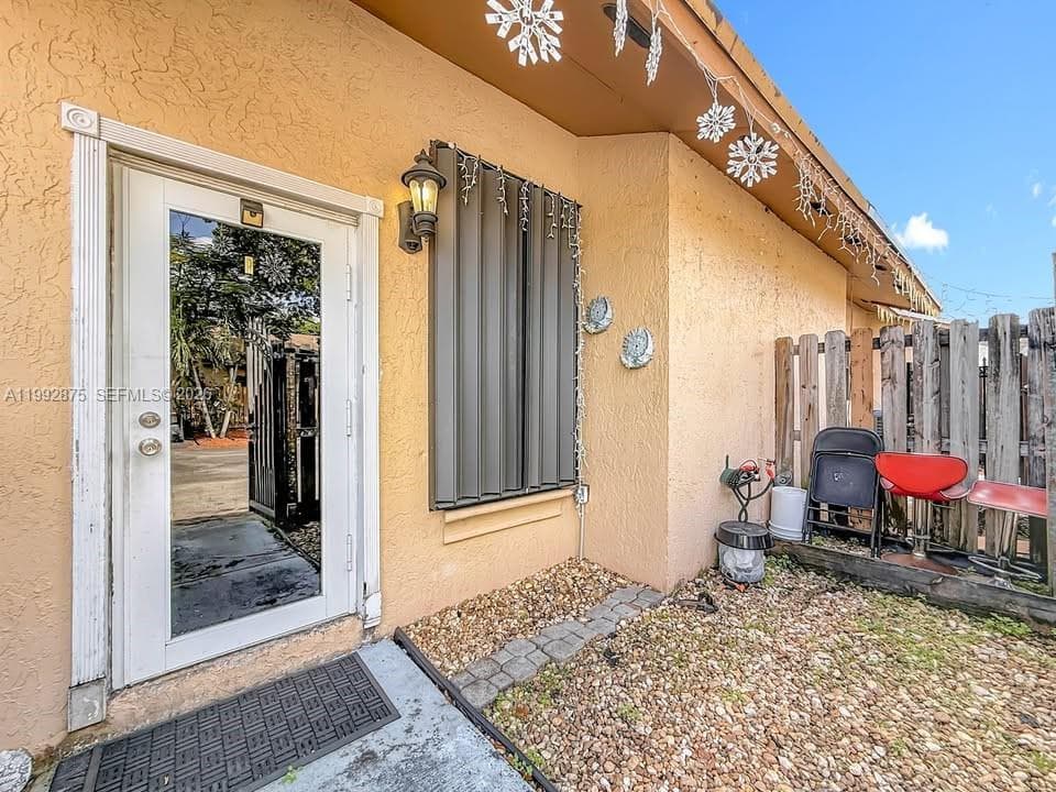 6722 NW 192nd Ln, Hialeah FL 33015 — 21