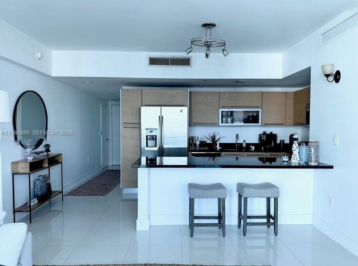 950 Brickell Bay Dr # 3807, Miami FL 33131 — 6