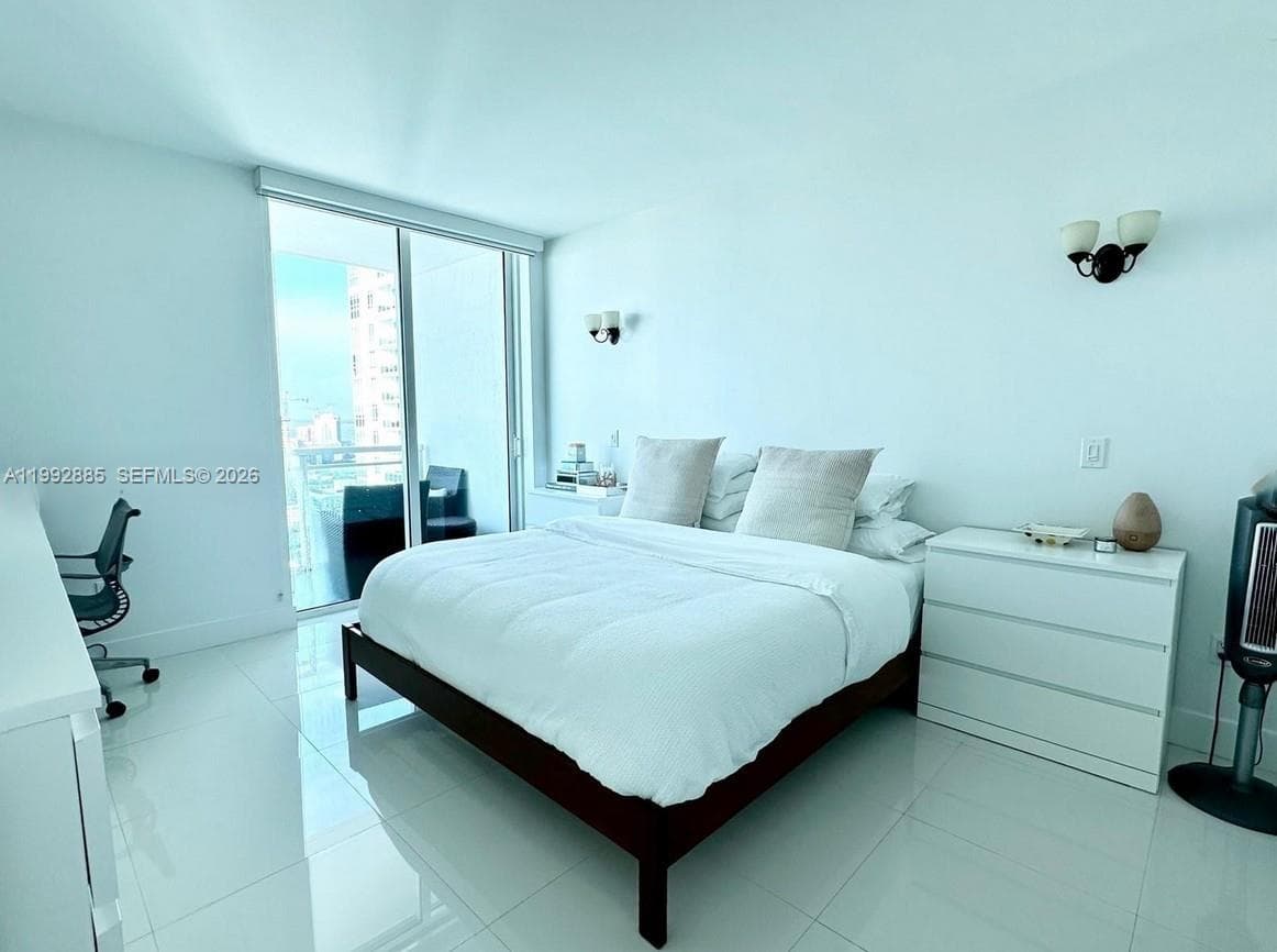 950 Brickell Bay Dr # 3807, Miami FL 33131 — 7
