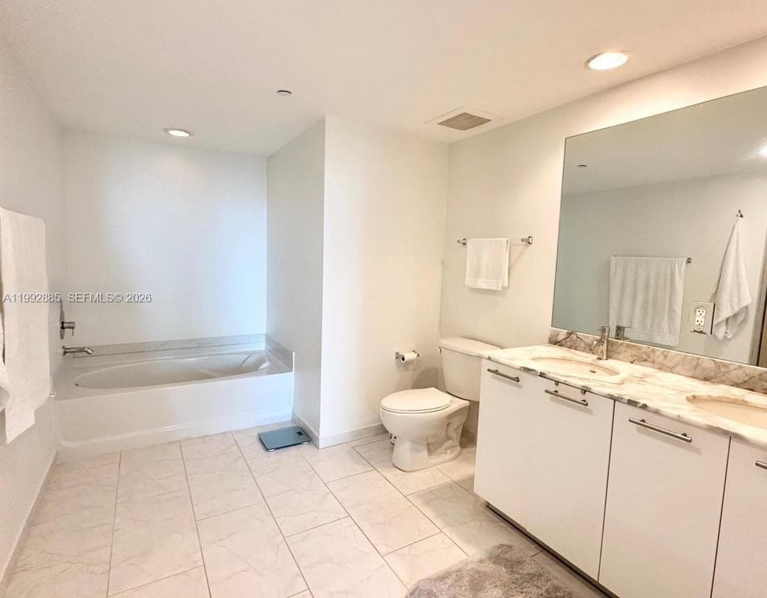 950 Brickell Bay Dr # 3807, Miami FL 33131 — 9
