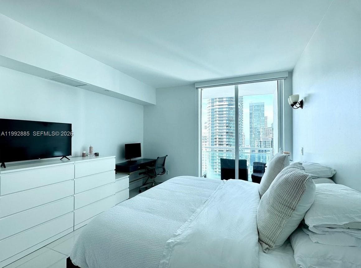 950 Brickell Bay Dr # 3807, Miami FL 33131 — 8