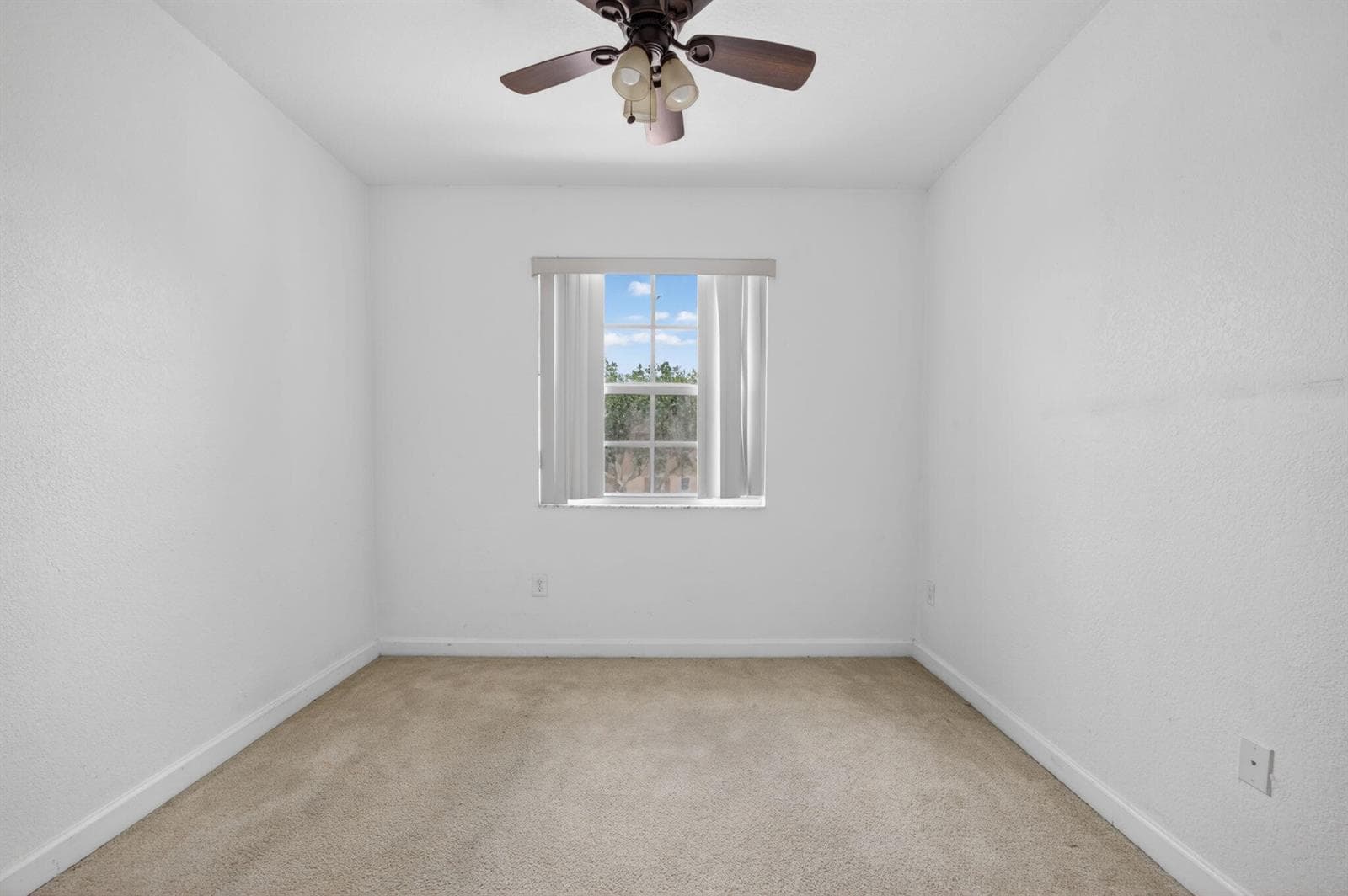 1575 NE 33rd Avenue Unit 105, Homestead FL 33033 — 33