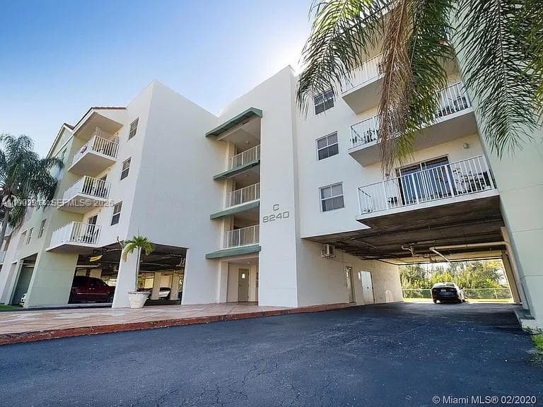 8240 SW 210th St # 319, Cutler Bay FL 33189 — 3