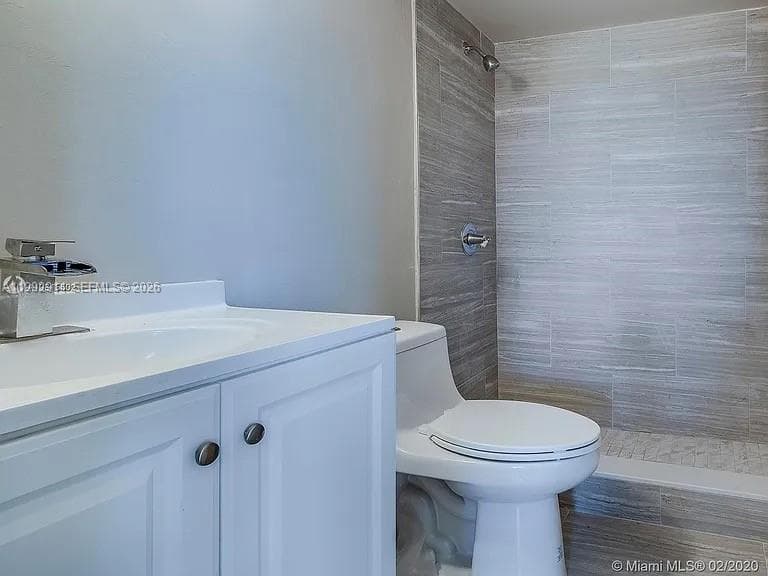 8240 SW 210th St # 319, Cutler Bay FL 33189 — 10