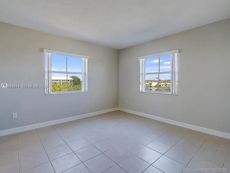 8240 SW 210th St # 319, Cutler Bay FL 33189 — 11