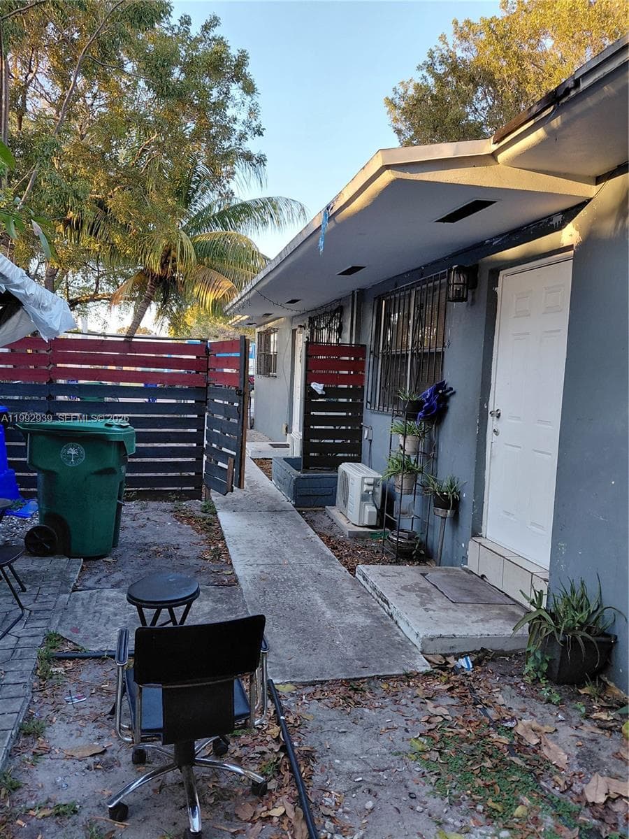 1262 - 1264 NW 46th St, Miami FL 33142 — 10