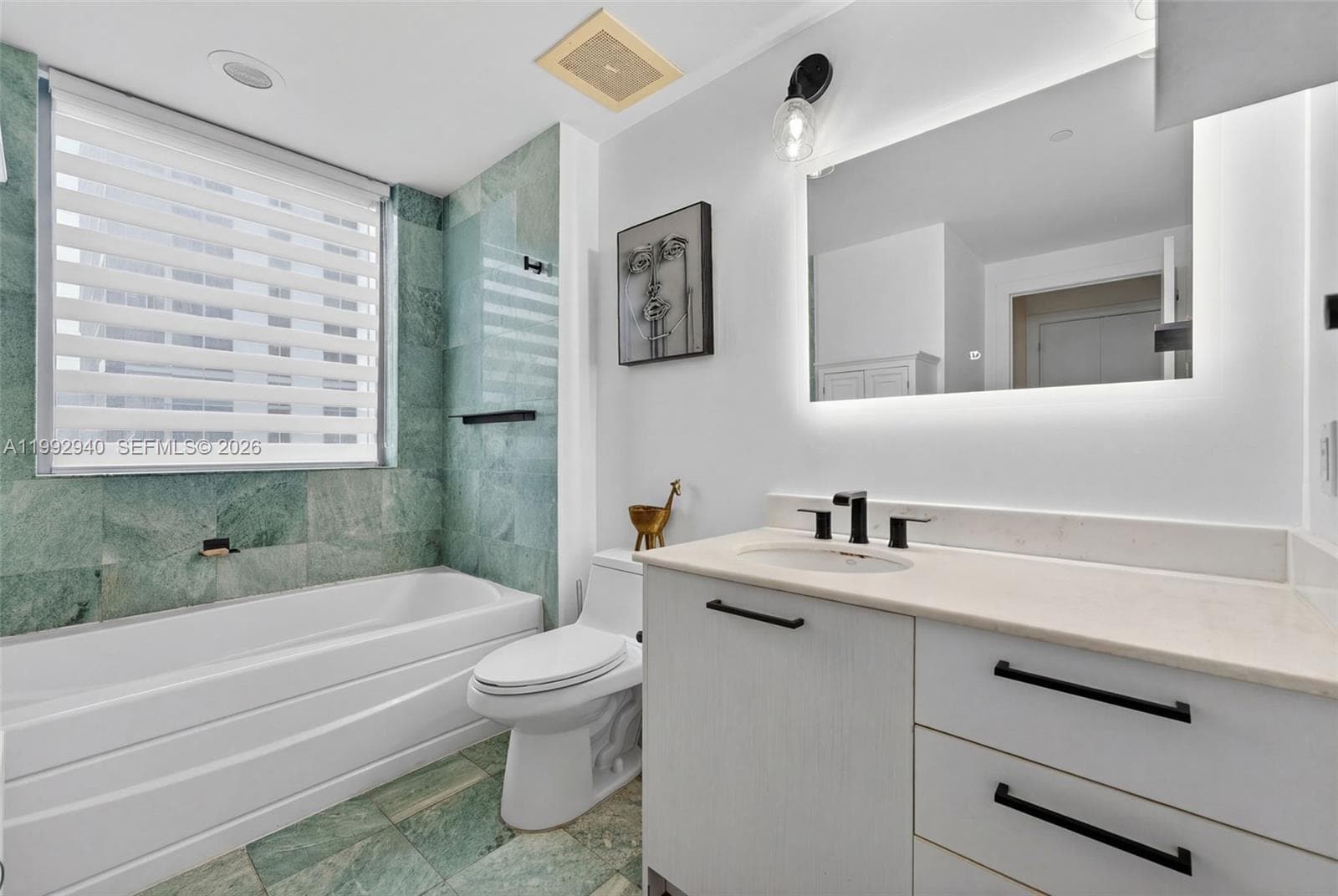1050 Brickell Ave # 2510, Miami FL 33131 — 12