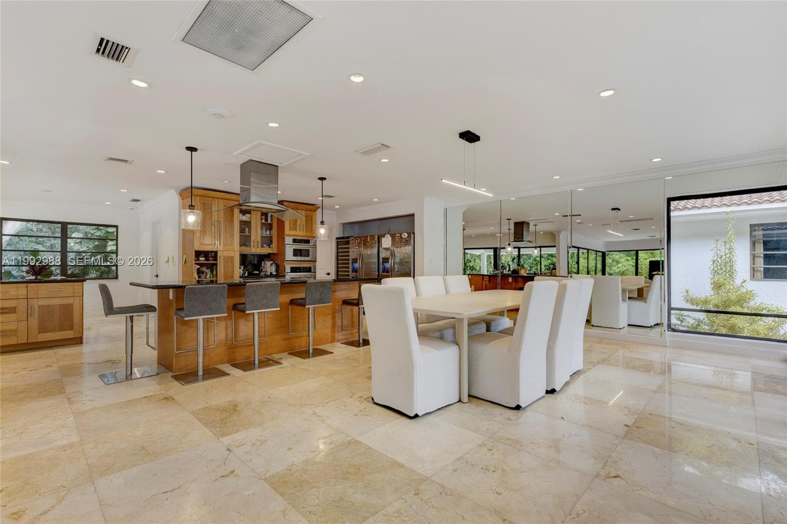 8118 Los Pinos Blvd, Coral Gables FL 33143 — 6