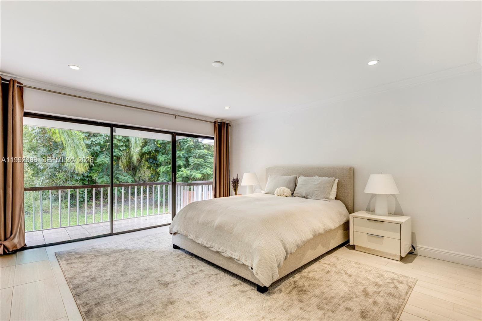 8118 Los Pinos Blvd, Coral Gables FL 33143 — 13