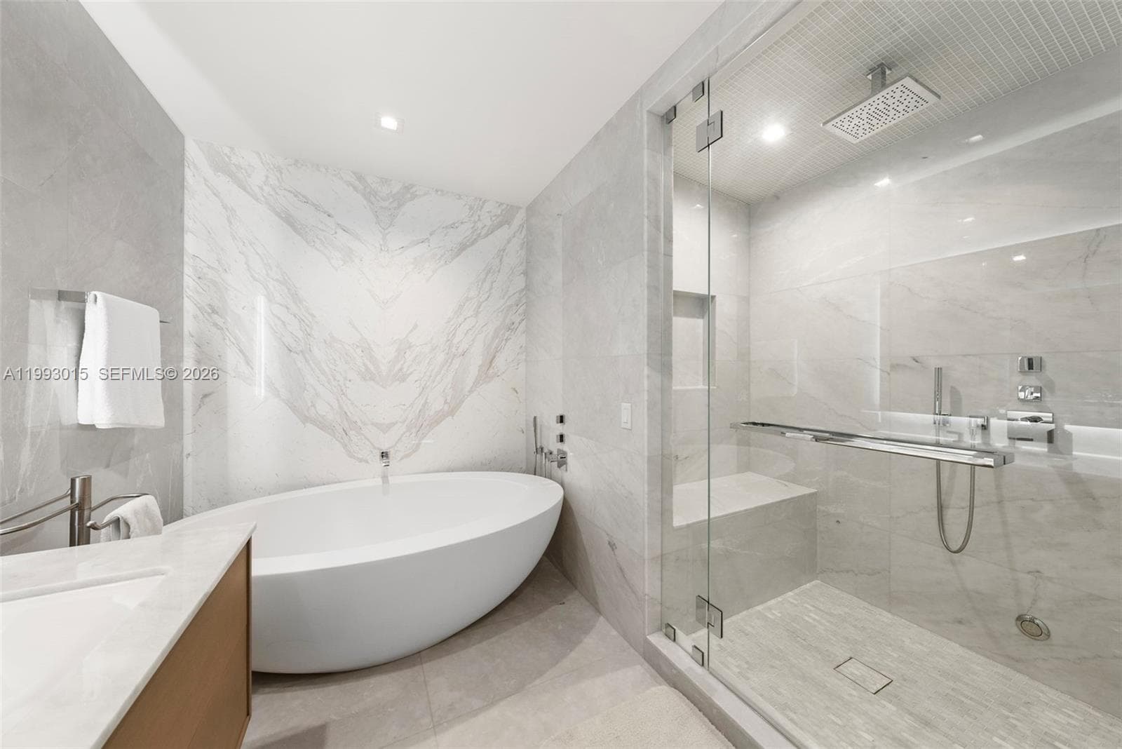 18501 Collins Ave # 2504, Sunny Isles Beach FL 33160 — 27