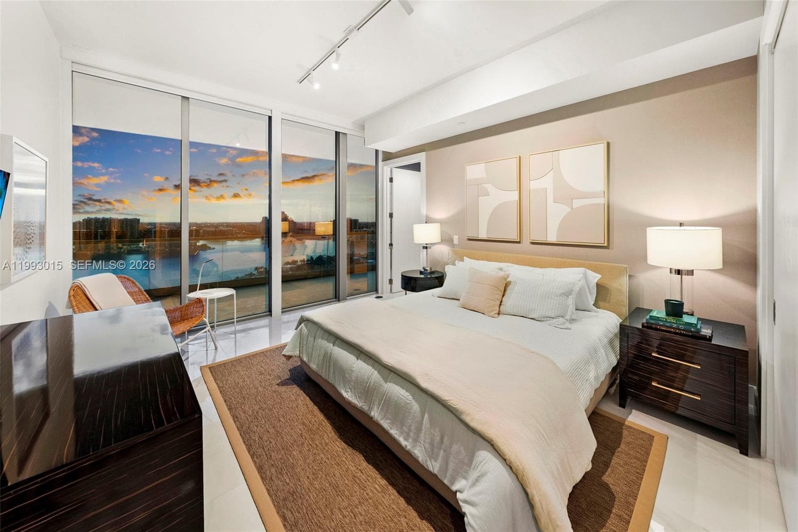 18501 Collins Ave # 2504, Sunny Isles Beach FL 33160 — 65