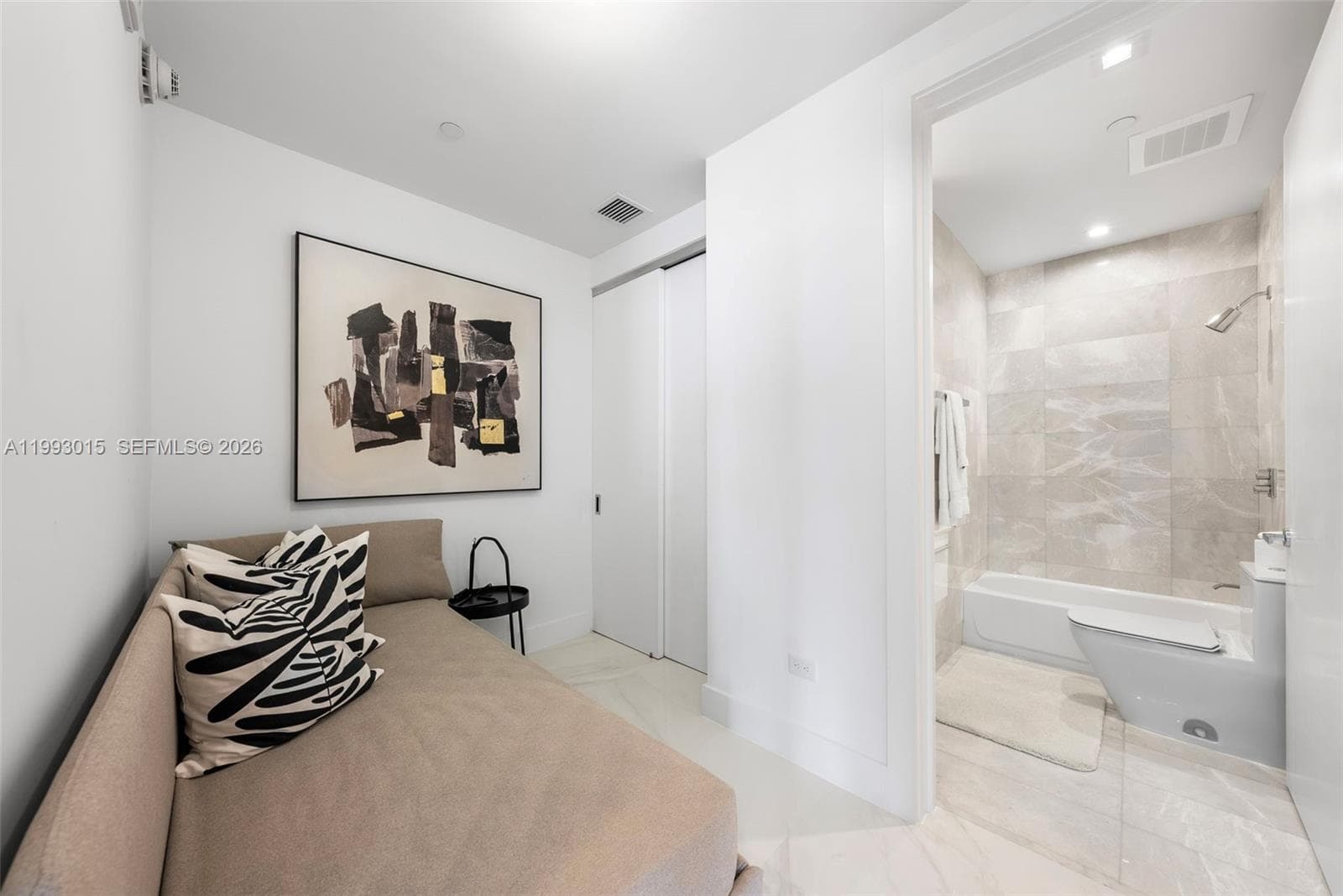 18501 Collins Ave # 2504, Sunny Isles Beach FL 33160 — 44