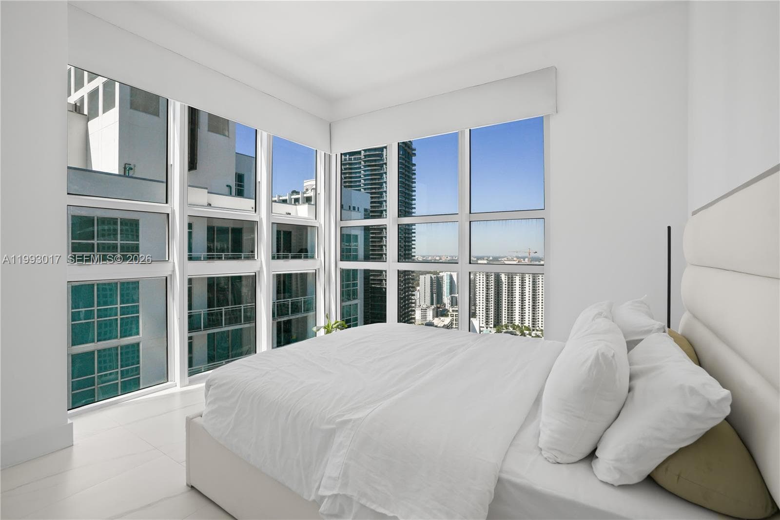950 Brickell Bay Dr # 4101, Miami FL 33131 — 14
