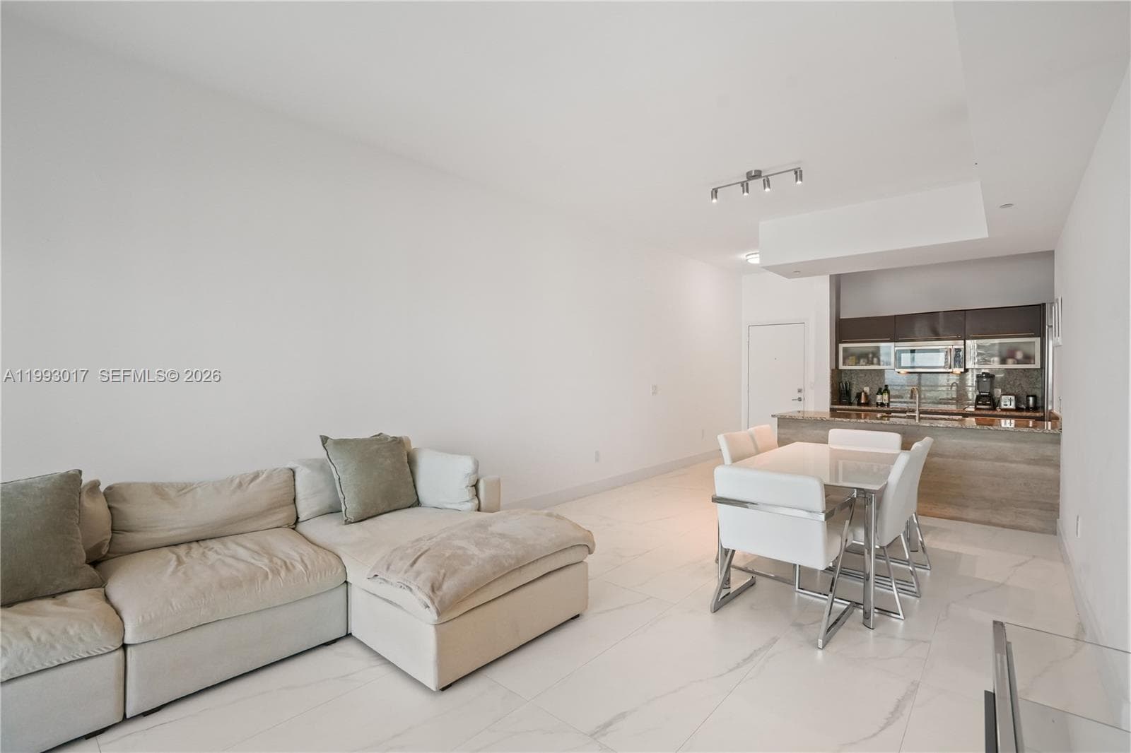 950 Brickell Bay Dr # 4101, Miami FL 33131 — 11