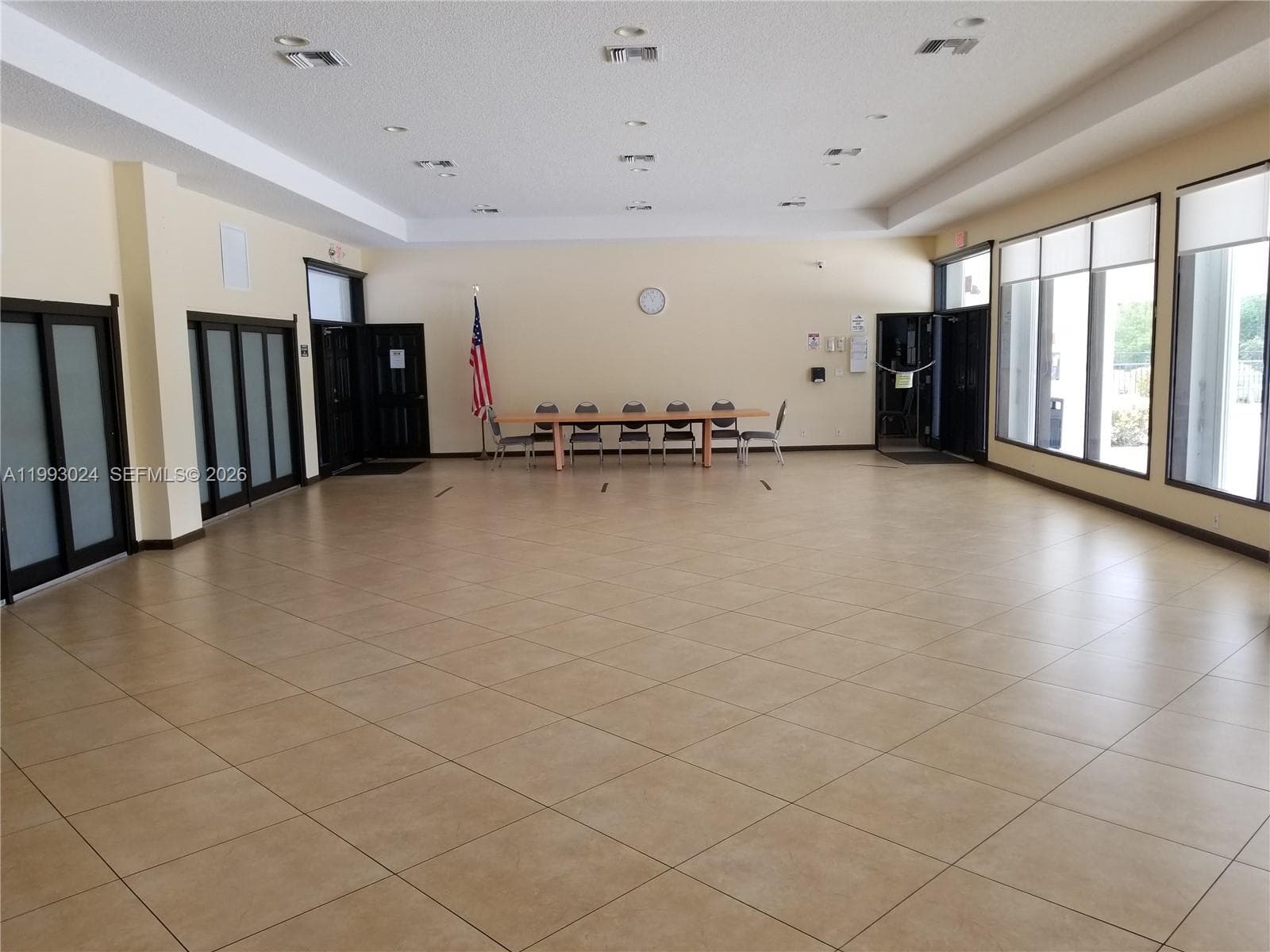 3401 N Country Club Dr # 402, Aventura FL 33180 — 39