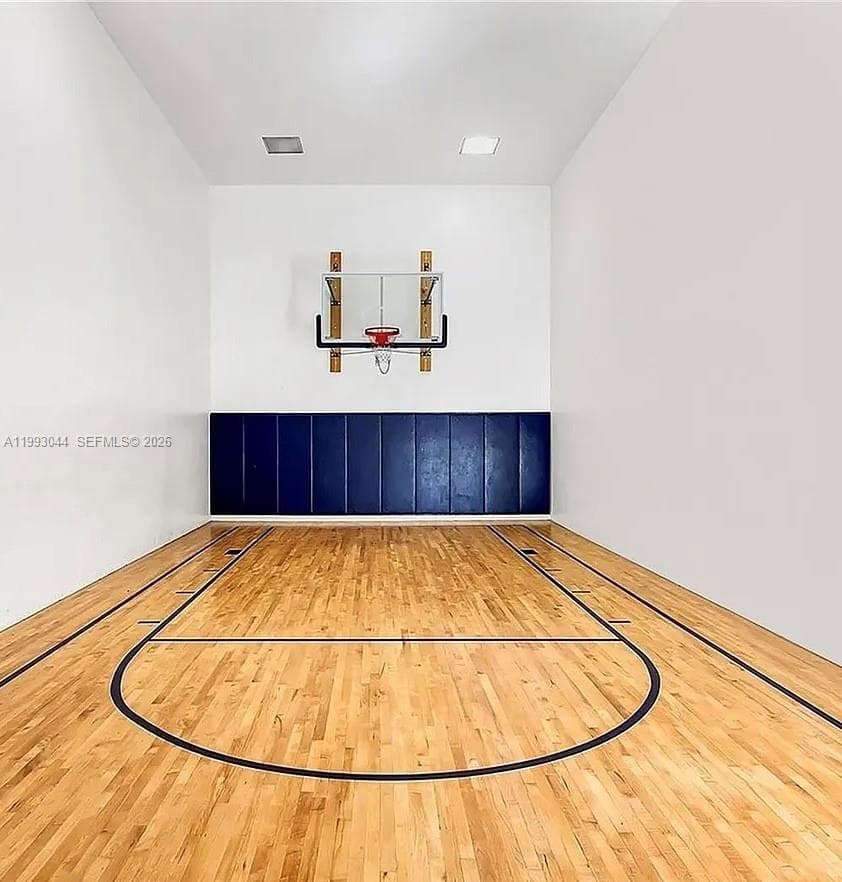 5555 Collins Ave # 3N, Miami Beach FL 33140 — 50