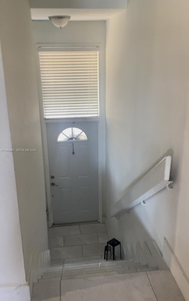 10000 NW 9th St Cir # 11, Miami FL 33172 — 7