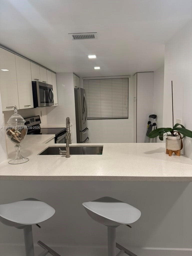 10000 NW 9th St Cir # 11, Miami FL 33172 — 3