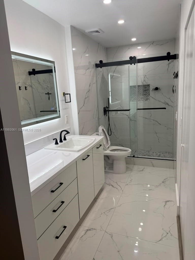 10000 NW 9th St Cir # 11, Miami FL 33172 — 9