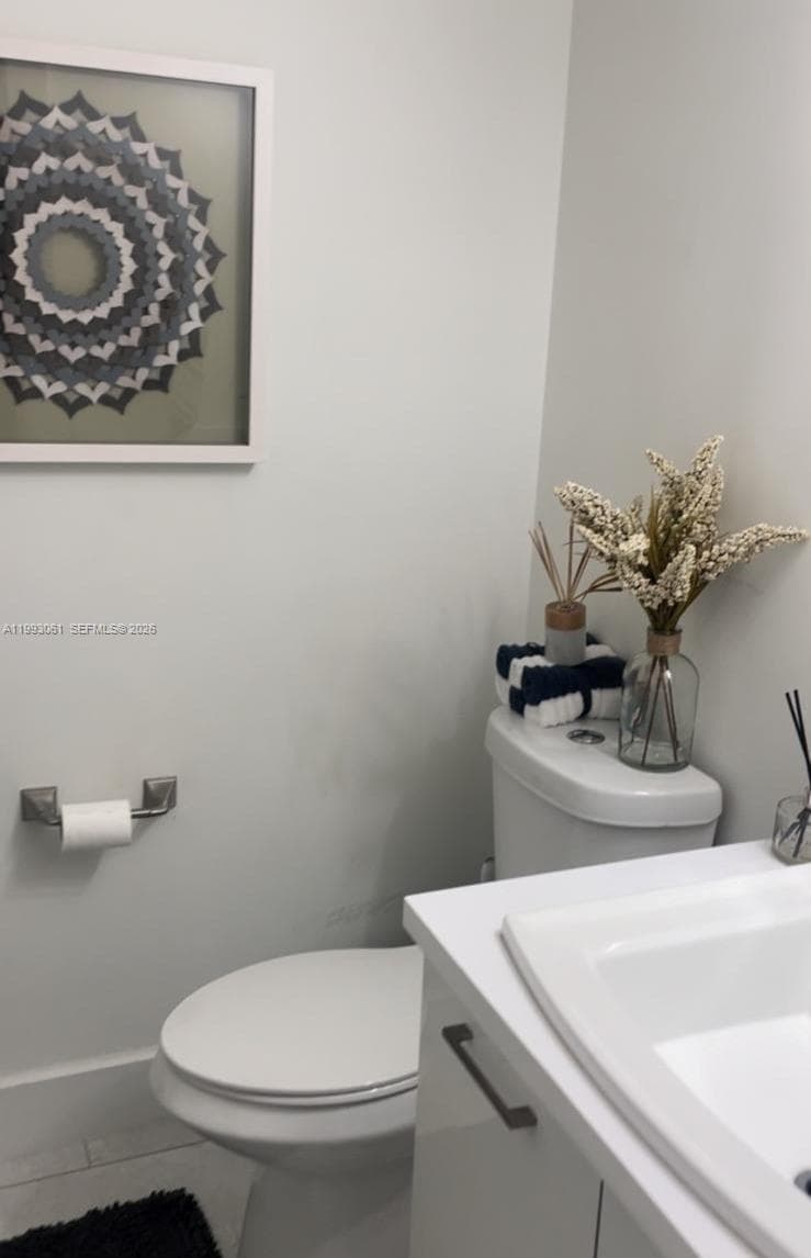 10000 NW 9th St Cir # 11, Miami FL 33172 — 8