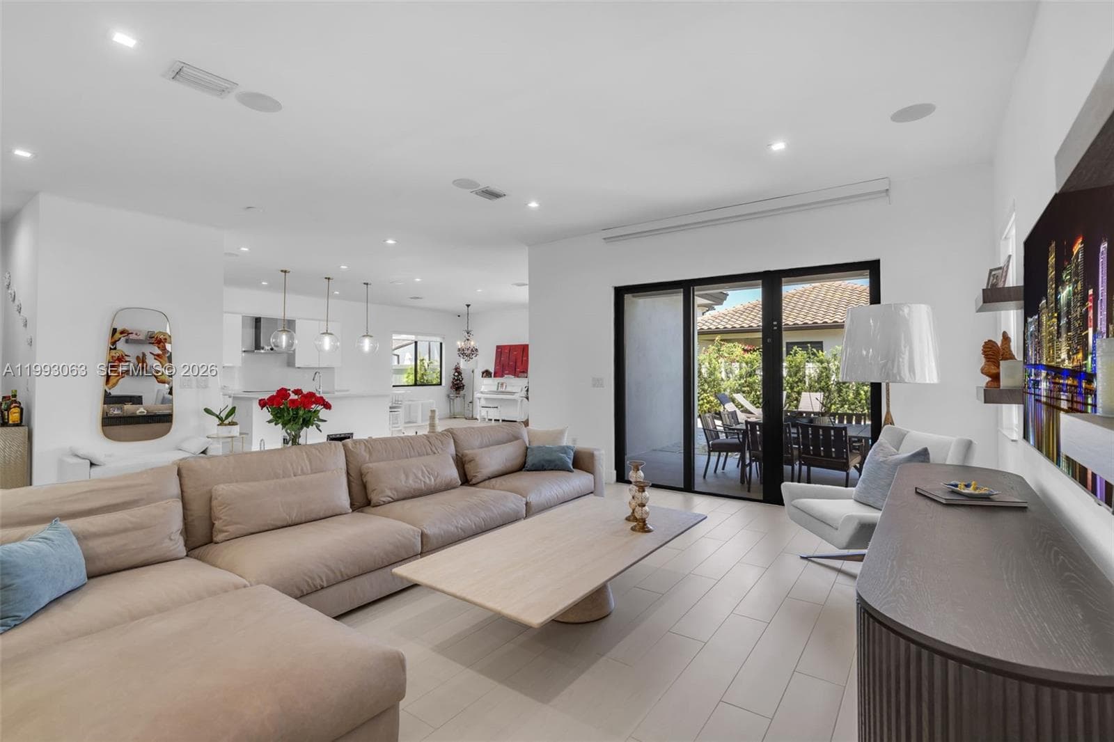 8019 NW 46th Ter, Doral FL 33166 — 8