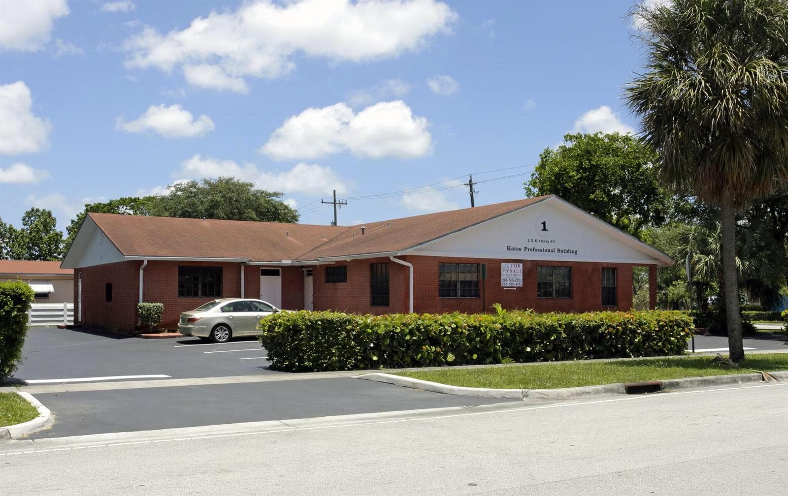 21 NE 168th Street, North Miami Beach FL 33162 — 1