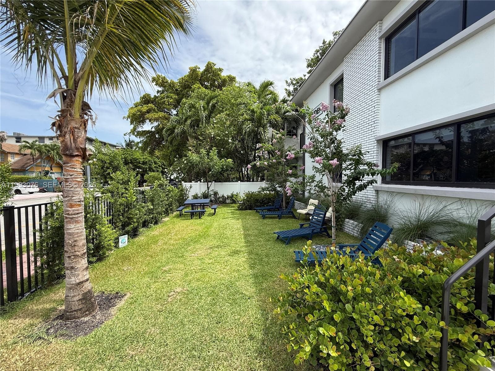 944 Jefferson Ave # 15, Miami Beach FL 33139 — 17