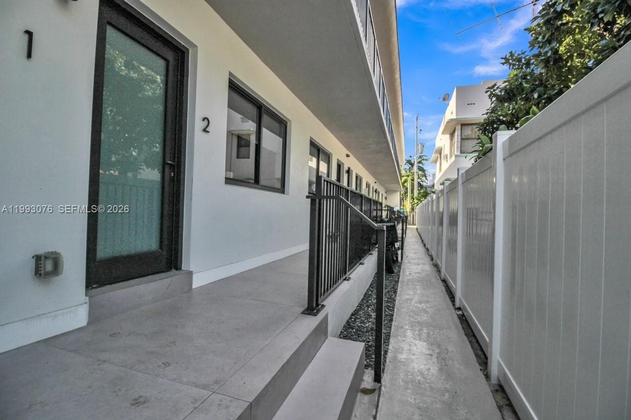 944 Jefferson Ave # 15, Miami Beach FL 33139 — 20