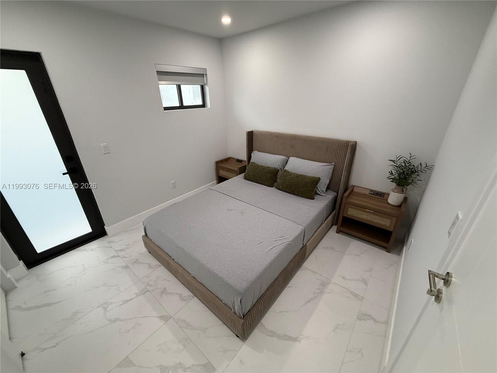 944 Jefferson Ave # 15, Miami Beach FL 33139 — 9