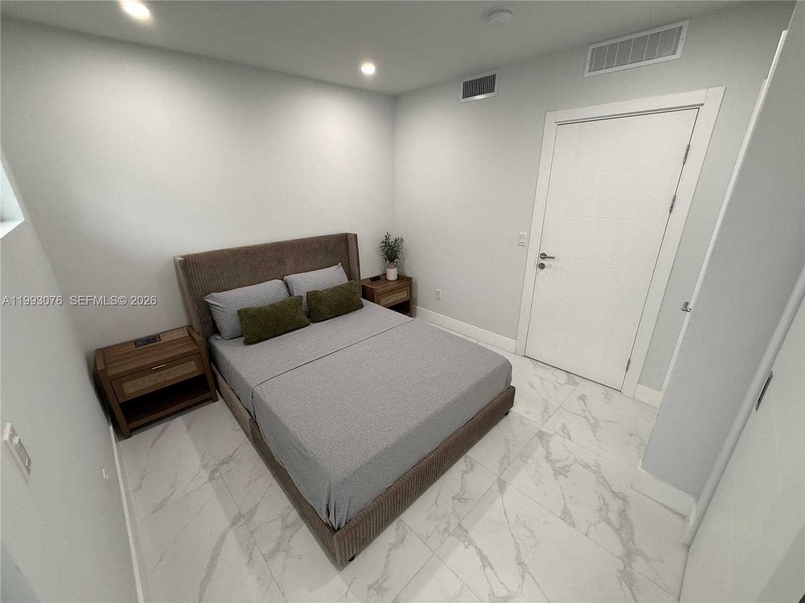 944 Jefferson Ave # 15, Miami Beach FL 33139 — 14