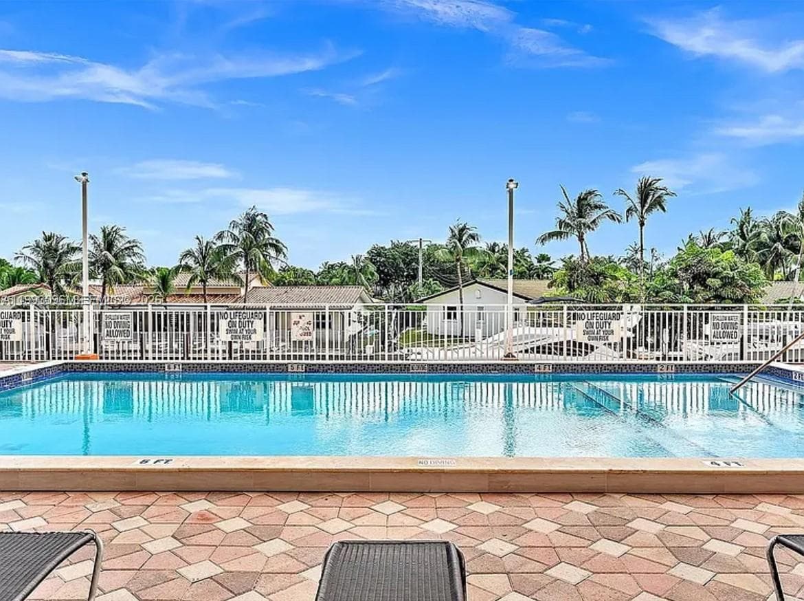 2450 NE 135th St # 103, North Miami FL 33181 — 15
